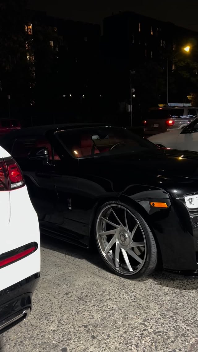 Checkmate 🦍❤️🖤… RR Dawn @forgiato wheels X wald body kit X seamless paint protection film X night package #autosportsbx #newyork #rollsroyce #custom