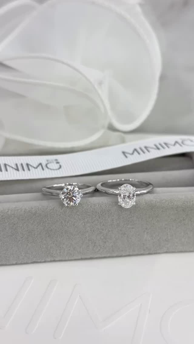 แวะเอาออเดอร์แหวนแต่งงานลูกค้า เพชรเซอร์ GIA 1.00กะรัต น้ำ100 D Color VS2 3EX NONE ในทรงกลม และ Oval มาเทียบกันให้ชมครับ สเปคเดียวกัน น้ำหนักเท่าๆกัน สวยทั้งสองแบบสองสไตล์เลยครับ • 18K White Gold ✨💍
.
Budget : 1xx,xxx THB +/-
.
ลูกค้าที่สนใจแวะมาชมสินค้า รบกวนนัดหมายล่วงหน้าก่อนนิดนึงนะครับ ☺️
.
ตัวเรือนทองแท้18K พร้อมเพชรใบเซอร์ GIA สำหรับขนาด 0.18 กะรัตขึ้นไปทุกเม็ด
.
หน้าร้านใกล้ BTS เพลินจิต พร้อมบริการหลังการขายทุกเรื่อง ดูแลลูกค้ามาแล้วกว่าสองพันคู่ ชมรีวิวจากลูกค้าได้ที่ >> https://www.minimojewelry.com/testimonial
.
ดูแบบแหวนทั้งหมดได้ที่ —> https://www.minimojewelry.com/weddingringsdesign
.
** แถมฟรี เลเซอร์สลักชื่อ เลือก Font ที่ชอบได้
** พร้อมกล่องแหวนสวยๆสำหรับเข้าพิธี
.
💎 Inbox: m.me/minimo.jewelry
💎 Line: @minimo.jewelry (มี @)
💎 Web: http://minimojewelry.com
💎 Call: 092-456-9509
.
** เนื่องจากงานของทางร้านเป็นงานสั่งทำตามความต้องการของลูกค้า ราคาจึงอาจมีการปรับเปลี่ยนตามดีไซน์ สเปคเพชร ไซส์แหวน และราคาทอง/เพชร ในแต่ละช่วงเวลาครับ
.
#minimojewelry #แหวนคู่ #แหวนแต่งงาน #แหวนเพชร #แหวนหมั้น #diamond #diamondring #แหวนเพชรแท้ #เพชรGIA #engagementring #ทองแท้ #เพชรแท้ #weddingring #เพชรแท้ราคาโรงงาน #แหวนเพชรGIA #weddingring #แหวนชู #แหวนหมั้น #ring #ใบเซอร์gia #เพชรน้ำ100 #งานแต่งงาน #เซอร์ไพรส์ขอแต่งงาน #ขอแต่งงาน #ແຫວນແຕ່ງງານ #ງານແຕ່ງດອງ #ຮ້ານເພັດ #ແຫວນແຕ່ງດອງ