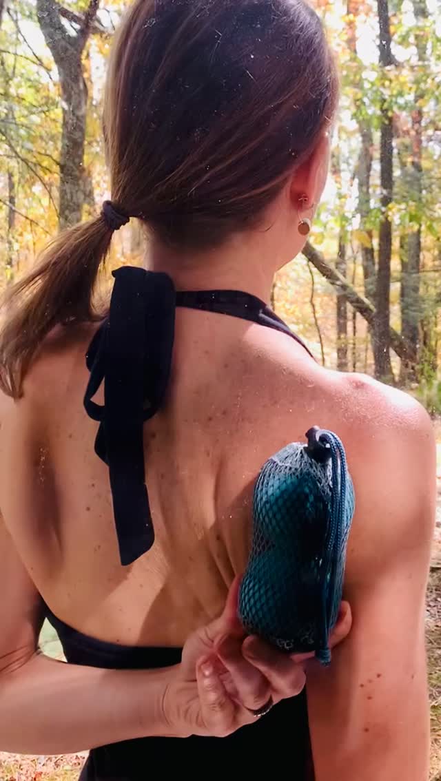 Back in Brooklyn on Saturday!
@bklynflow for Shoulder Shape-Up and Tech Neck Reset
Come for the ultimate upper back massage and leave feeling stronger with just the right amount of soreness in your abs!
11/8 @ 12:30pm
#parkslope #brooklynyoga #forrestyoga #yogatuneup #backmassage #therapyballs #shoulderrehab