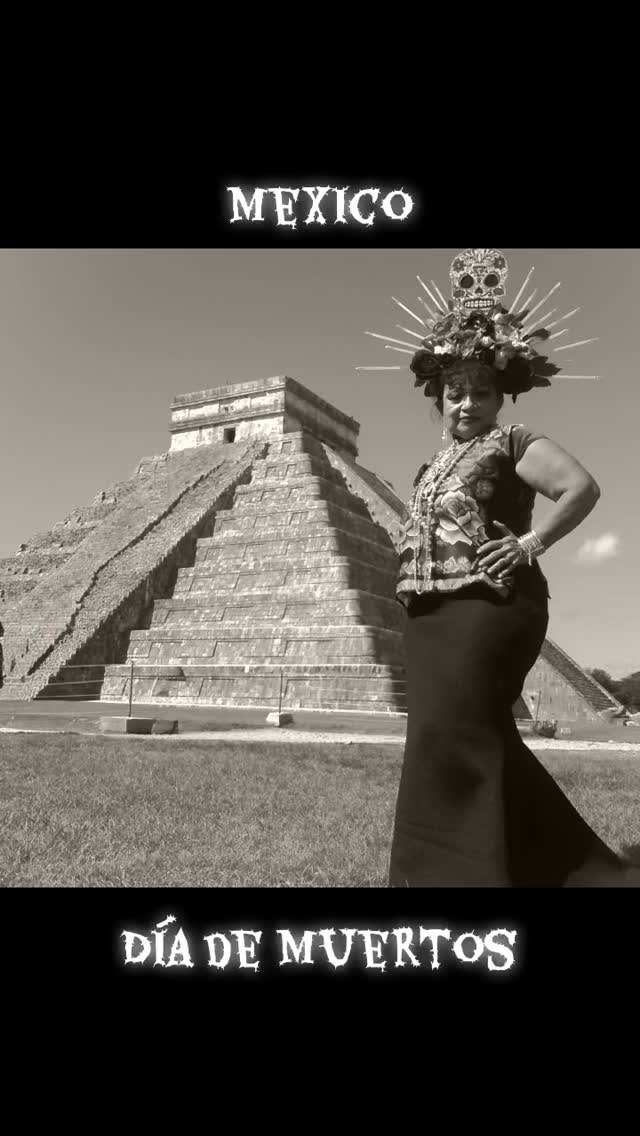 A Canadian family timed their visit to Chichen Itza and Valladolid perfectly to experience Mexico’s famed Dia de Muertos. They saw ‘catrinas’ (the skeletons) in this modern Wonder of the World and in Spanish colonial Valladolid, they ate local food in a locals’ spot, tried more local delicacies and even visited a cemetery to see how Mexicans honour their ancestors, including with serenades by mariachi! #mexico #playadelcarmen #cancun #privatetour #diademuertos #dayofthedead