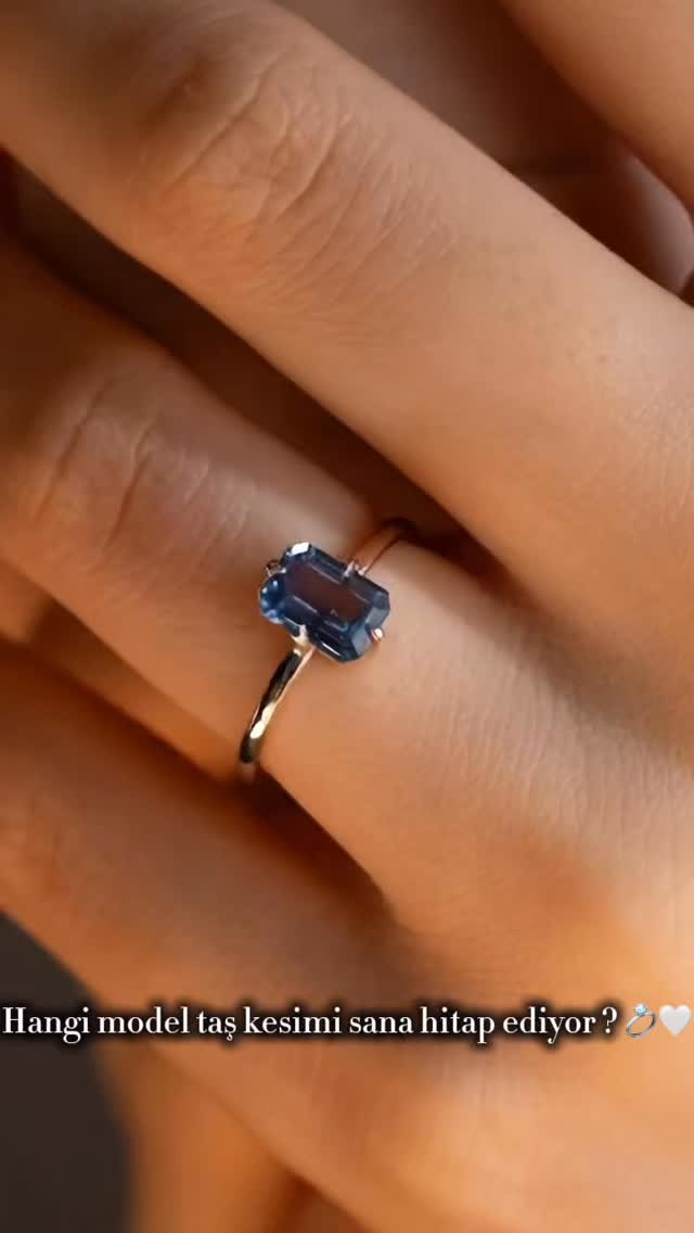 Hangi model ve taş kesimi sana hitap ediyor ? 💍❤️😍
Evlilik teklifi yüzüğünü seç..🥰
#evlilik #evlilikteklifi #surprise #isaidyes❤️ #hediye #kuyumcu #pırlanta #tektas