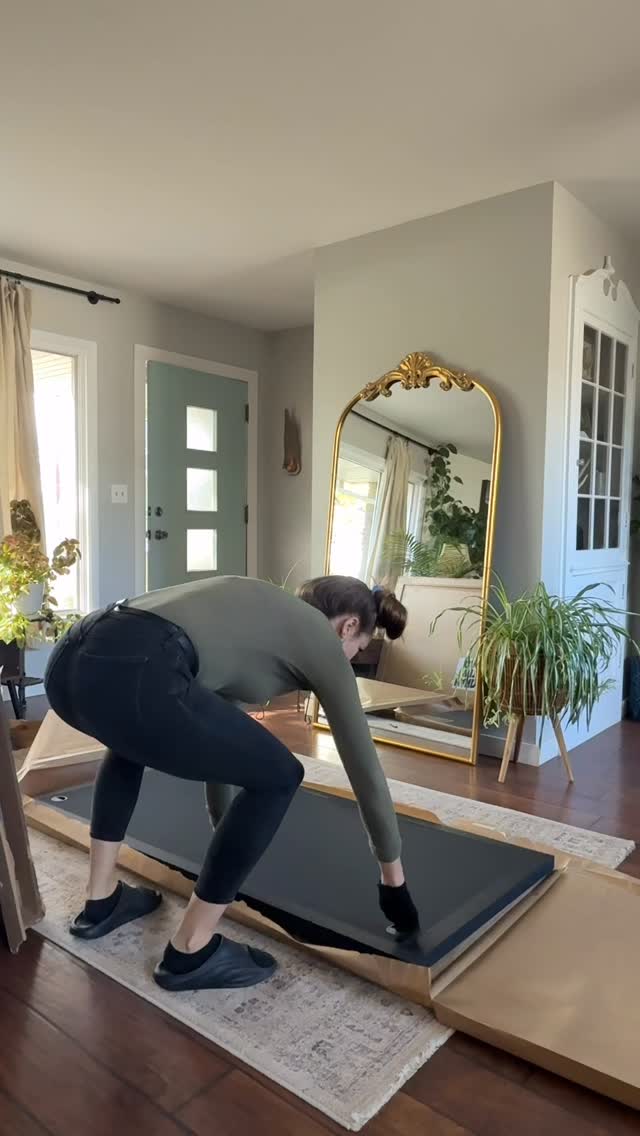 Canvas or metal? You decide. ✨
A new collection has arrived featuring freshly finished float frame canvases and the debut of my first-ever float frame metal prints!
Each piece, from 16x24” to 40x60”, is now handcrafted in Italy and elevates a space like never before 😍
Tell me which reveal caught your eye first or drop a 🖼️ emoji in the comments to get direct access to explore the new releases!
#FineArtPrints #LuxuryWallArt #ArtCollectors #HomeInteriorDesign #FloatFrameCanvas #MetalWallArt #ArtReveal #ArtUnboxing