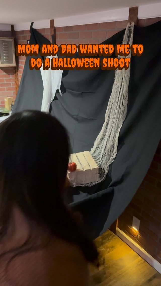 Too cute to spook 🐾 🎃🐶
We know Halloween is over, but we were too busy eating candy 🍬
___
#HalloweenDog #DogCostume #PetReels #CuteDogAlert #DogsofInstagram #HalloweenVibes #PetFashion #DogMomLife #TrendingAudio #NickiMinajVibes #Pawfect #FurryFashion #SpookySeason #DogsOfIG #ReelItFeelIt