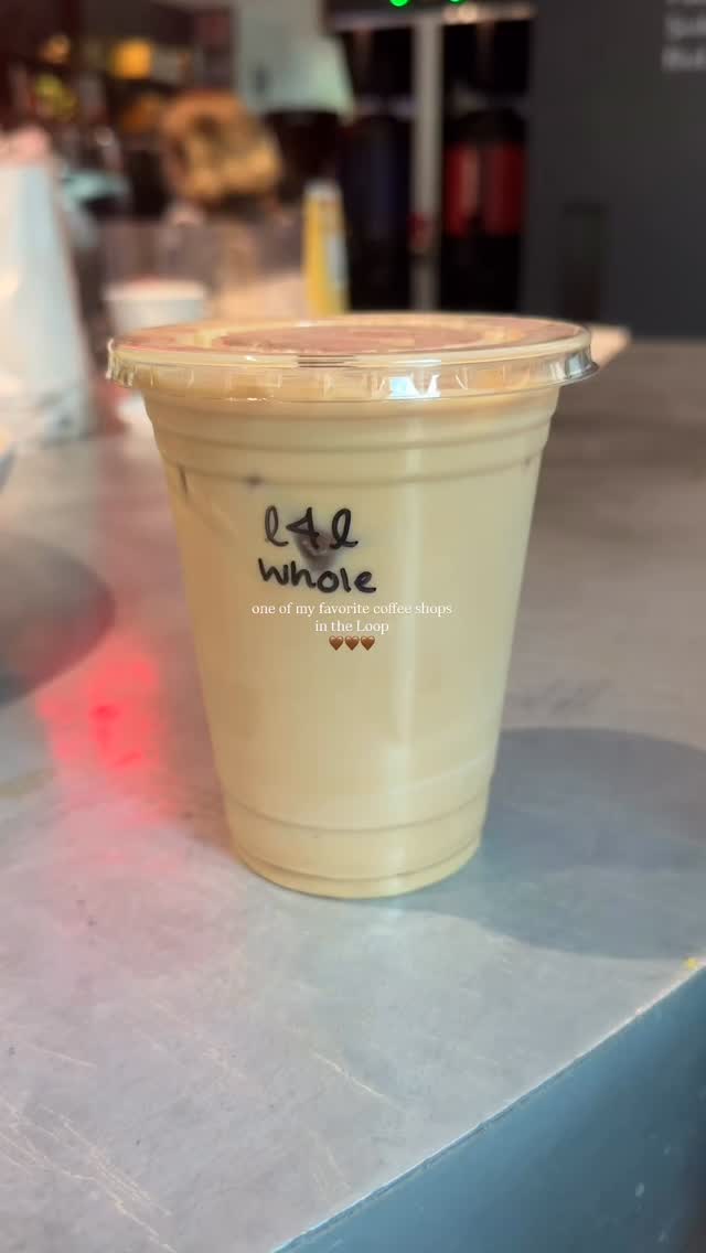 Found my new go-to coffee shop. ☕️✨ Two Zero Three Coffee Bar in the Loop is serving specialty drinks like the Lust for Life with white mocha, strawberry, and oat milk.
#chicago #coffee #coffeeshop #chicagocafe #chicagocoffeeshops #chicagocoffee