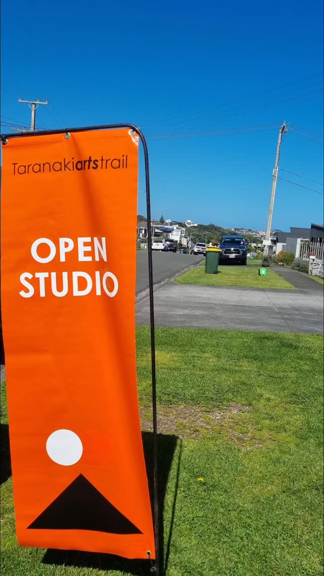 The landscapes and world around Tony Brooks is painted using the effects of light and shadow to draw the viewer in. Provoking emotion and memories for the viewer, quintessential moments in time.
Studio Open All 10 days of the @taranakiartstrail
Pick up a brochure, visit the @centre_city_np Info Hub and Pop-up Gallery or heading to our website (link in Bio)
Plan as part of your Arts Trail experience or add to your
@taranaki_garden_festival @taranakifringegardenfestival or @sustainablebackyardsnz
Itinerary
#taranakiartstrail #artist #art #taranaki_nz #taranaki #painting #taranakilikenoother #supportlocalartists