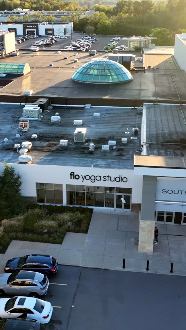 Visual Storytelling Made Simple
No direction needed — just trust.
From catering details to studio energy, we let the story unfold naturally.
🎬 Filmed for Ya Fei Catering × Flo Yoga Studio
💡 Captured | Edited | Delivered by Evolve Imagery
🧠 Visual storytelling for brands that want their work to speak for itself.
#EvolveImagery #PittsburghVideographer #BrandContent #FoodAndWellness #BehindTheLens #socialmediamarketing #businessmarketing #smallbusiness