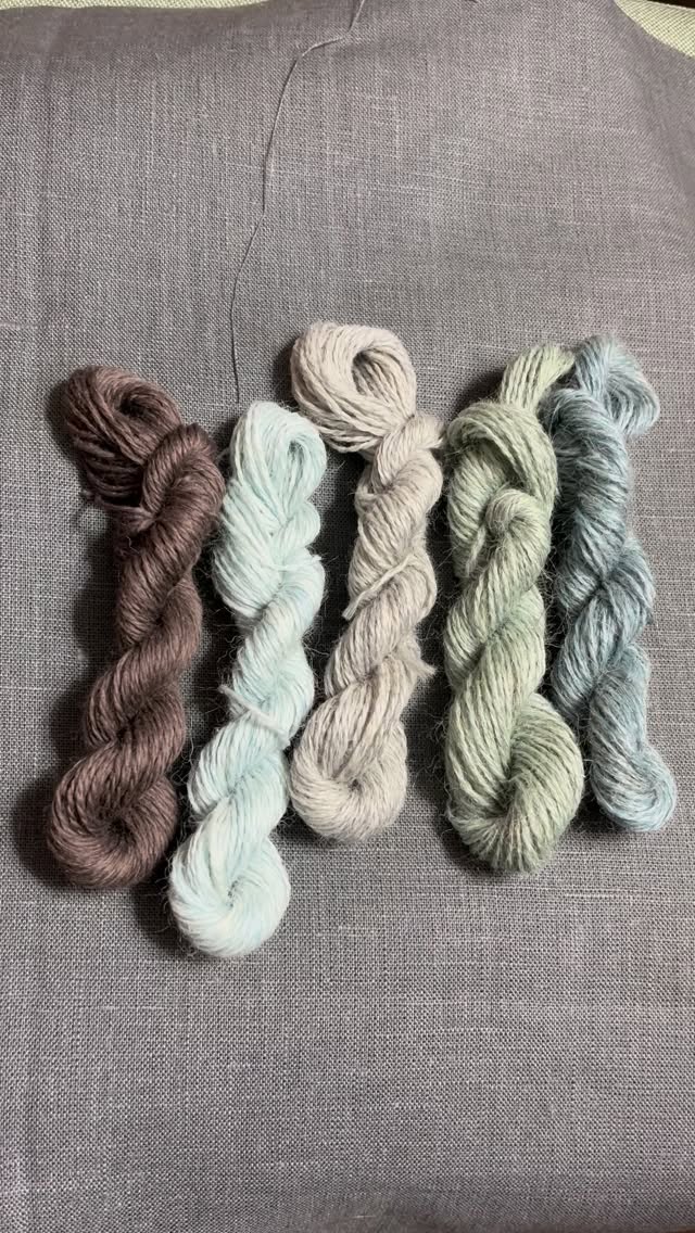 Gorgeous wool delivery today from @shepleyyarns
@woolyknit
I like using local companies, and this one is in Saddleworth, it's a local company with a haute couture catwalk status ❤️ How lucky to have them on my doorstep!
The new shades will be making their way into a new embroidery design. Gorgeous materials inspire me! If you would like some inspiration, get your stash out and see what happens 🥰
#woolyknit #rwshepley #saddleworth #britishwool #britishcraft