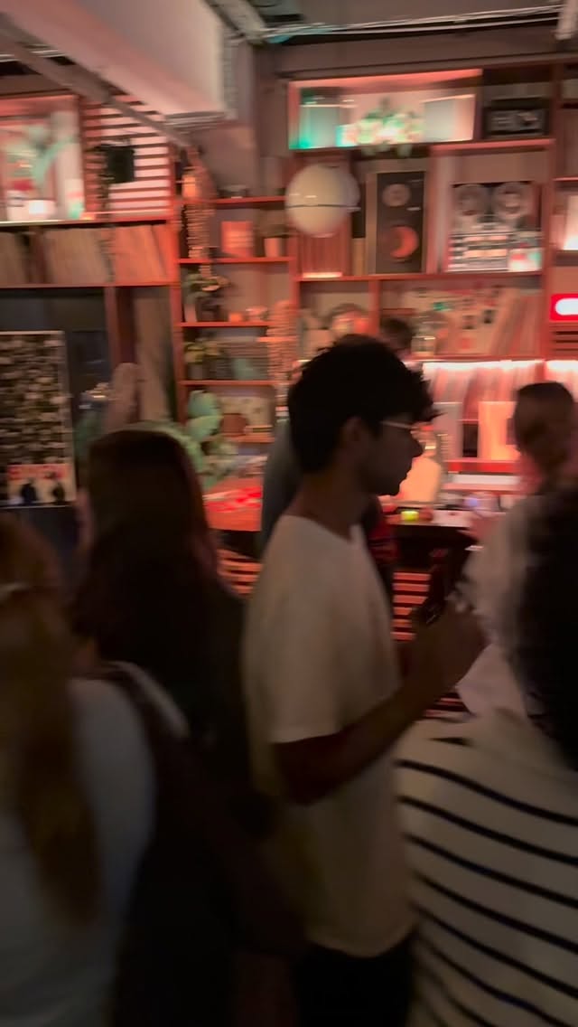 thereās a vinyl for every occasion!
bring us Christmas vinyl starting now. BYOV, every Wednesday
#thriller #byov #vinylcommunity