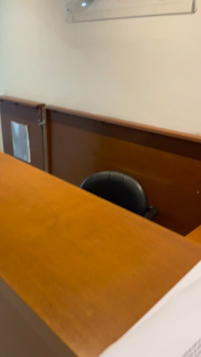 Letrero en hall de acceso principal.
Acrílico cristal de base con letras ruteadas en láser Co2.
#letrerosacrilicos #letrascorporeas #grafica #carteles