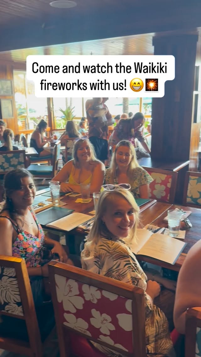 Come and watch the Waikiki Beach fireworks with our last Hawai’i Travel Queens here a few months ago! 😊🎇
We’ll be back here in August next year on our San Diego & Hawai’i Adventure - which sold out this year… so don’t leave it too long! 😁
All the info is on our website where you can also book your place and send me any questions in the chat - there’s a link in my profile and stories 👉
And if you’re anywhere near Manchester, UK, come and join our Bonfire & Fireworks meet up tonight! 🎇 More info in our stories about that too 😊
Travel Queen is a group tour operator creating empowering and often life-changing adventures for women, perfect for the solo female traveller who wants to enjoy the company of likeminded women and a group leader to take care of everything 🙌
Follow us for more female travel and woman power inspiration! 🌍
#fireworks #bonfirenight #bonfire #womanpower #solofemaletravel #sofetravel #grouptravel #sheisnotlost #travelqueen #pov #reels