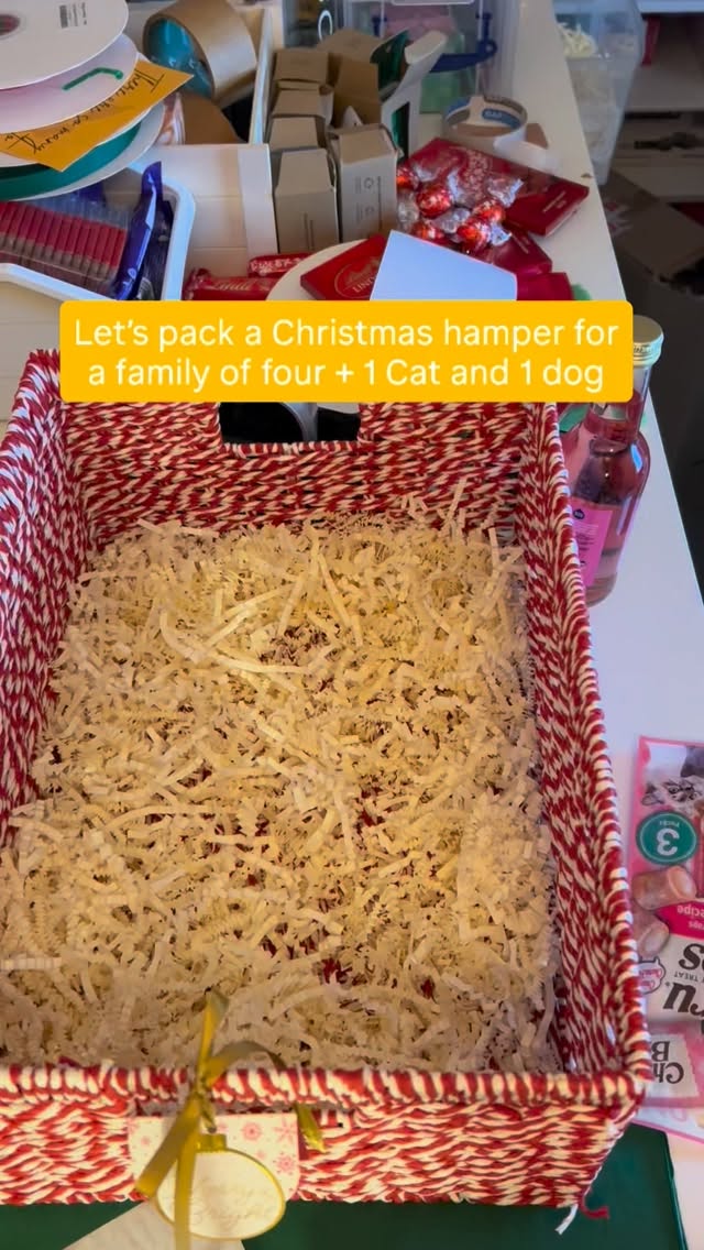 Christmas Hampers ❤️ Did you know we make custom orders? You can choose what you want to go into the hamper and select your budget and we make it and deliver it to the customer free of charge! ✨✨✨
#christmashampers #giftideas #christmasgifts #secretgiftguru #gifts #hampersuk