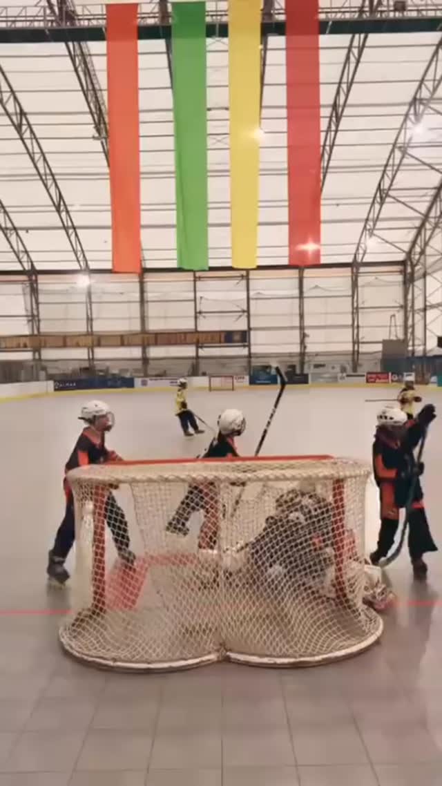 TBT - Champs 2025
@official_namibian_inlinehockey
Video by @josef.zefer58 🏴☠️