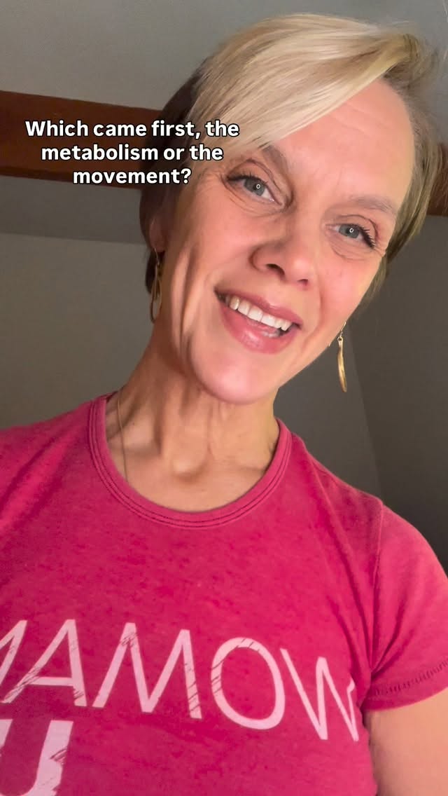 One way or another, we increase metabolism when we make our bodies move. Putting wise, intentional stress in our systems causes our systems to respond by building & meeting the needs. It’s not easy to get movement into your life, if it’s not your current habit, but it’s totally possible. Hey Paula! 🤩 #menopause #perimenopause #healthcoach #midlife #midlifefitness