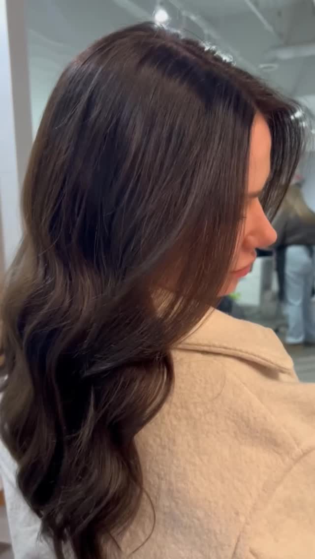 What happens when 2X Rachel's work on you?... ✨magic✨
Colour | @rachel_eausalon
Styling | @rachael_eausalon
📆Click that Link in bio for reservations
#yqr #yqrhairstylist #yqrhair