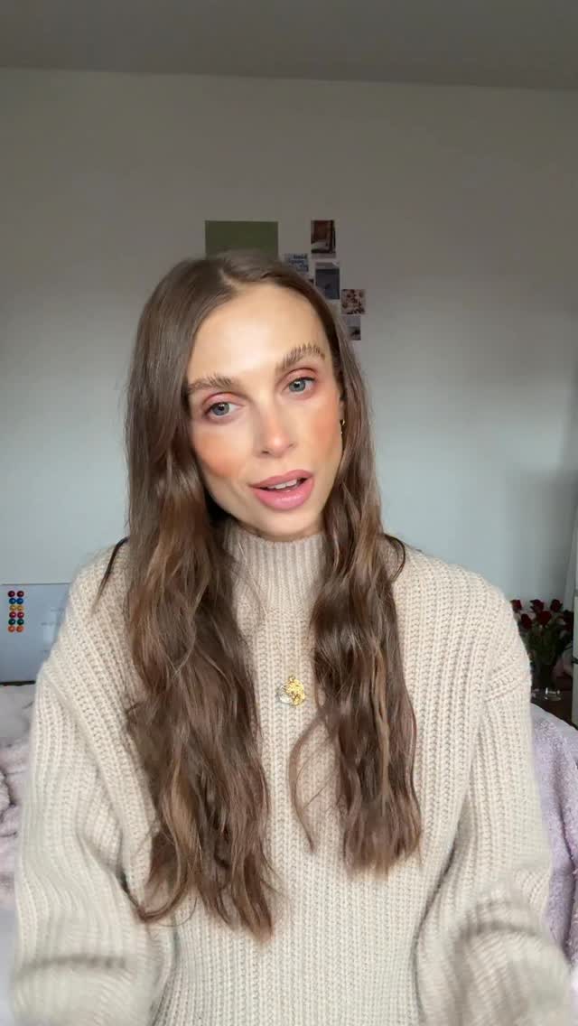 Day 3 of becoming more visible.
This month I’m on a mission to reignite my spark ✨
To reclaim my voice, my power & my light.
This month I’m getting obsessed with myself and helping you do the same.
Not from ego, but self-deviation.
If you think being confident is only for people that are ‘born with it’ are extroverted, loud or outspoken, think again.
This is not what confidence is.
You can be quietly confident because confidence doesn’t have a volume, or a look - it’s a feeling.
A deep feeling of self-acceptance, trust and belief in yourself without seeing external validation, approval or permission.
It’s about trusting yourself enough to make your own decisions
To set healthy boundaries.
To say no when you want to.
To love yourself without condition.
To be at peace within yourself without feeling the need to change who you are.
This is the essence I’m bringing inside Becoming Her my 4 week challenge to help you expand and grow into the woman you came here to be, over who you think you should be based on other people’s perceptions of you.
Round 2 of Becoming Her starts soon - if you want in, DM with the word HER and I’ll send you the juicy details.
It’s time to reclaim your power babe! 😘✨
.
.
.
#reclaimingmylife #gainingconfidence #confidencecoach #feelthefearanddoitanyway #healingjourney #selfconfidence #selflovecoach #empoweringwomen #personalchallnege #sisterhood #becomingher