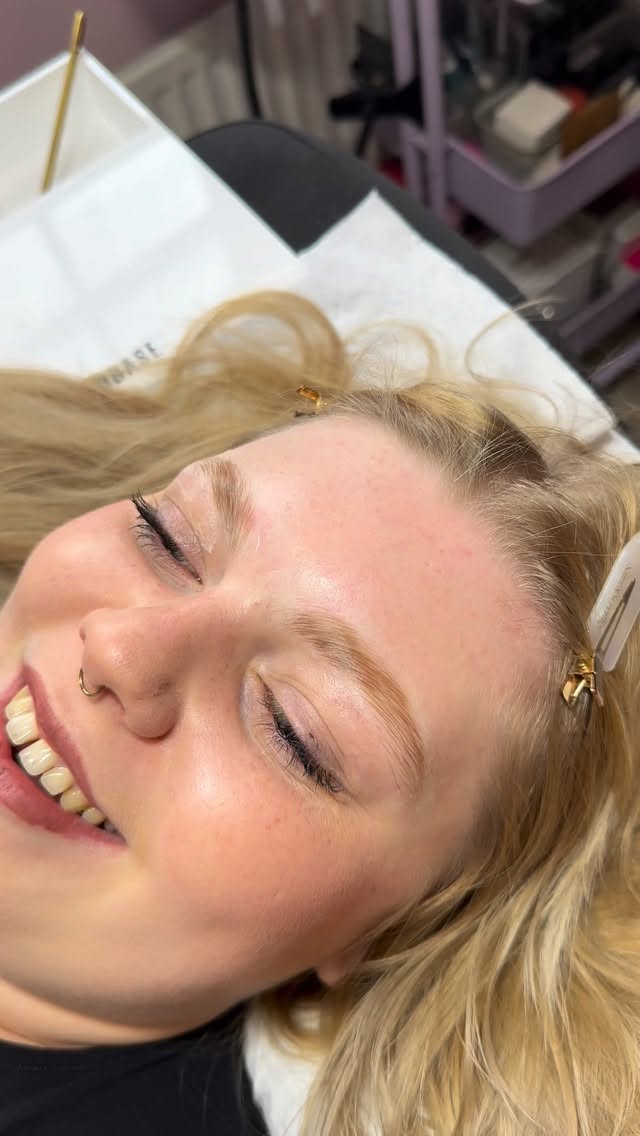 Introducing the new and improved meadow dew… and my first ever voice over!
This product from @lashglouk is an absolute must have for brow techs and brow lamination lovers. A gorgeous intensely hydrating brow mask that does wonders for freshly laminated brow hairs (and lifted lashes too!)
Grab one at your next brow appointment to keep on top of your aftercare. Or if you’re a brow technician looking to try a new step 1.5/brow mask, use my code “Liv10” to save some money on the @lashglouk website (link in my bio) 🫶🏼
#browsnorthampton #browlaminationnorthampton #browlami #eyebrowlamination #browlamitips #browspecialist #browspecialistnorthampton #browmasterclass #browtraining