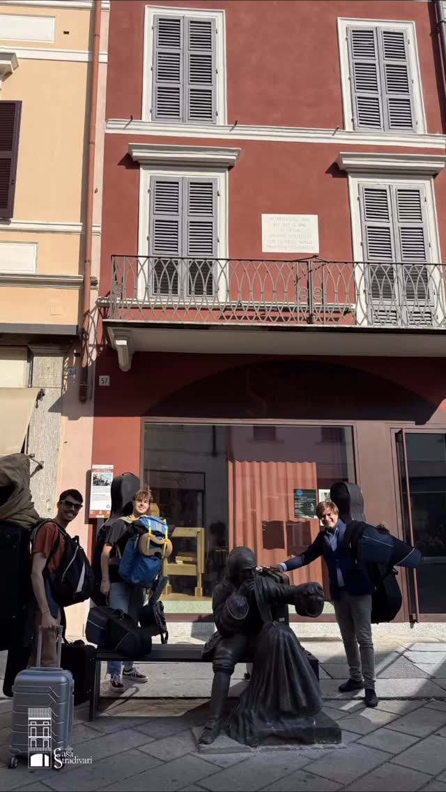 La magia degli strumenti di Casa Stradivari nella magica Chiesa di Sainte Thérèse da @kitarmstrongmusic a Hirson!
~
The magic of Casa Stradivari’s instruments in the enchanting Church of Sainte Thérèse in Hirson, with @kitarmstrongmusic!
@kitcarmstrong @fabriziovonarx @quatuorardeo @merielbizri @thomas.briant @nikolas_altieri @the_tamb_man @robertbreweryoung @louis.marin @albertolucastellaa @francesco_panazza_violin @pistoniviolins
#KitArmstrong #FabriziovonArx #QuatuorArdeo #CasaStradivari #Hirson #Cremona #Unesco #Concert #ClassicalMusic #StringInstrument #ViolinMaking #Lutherie