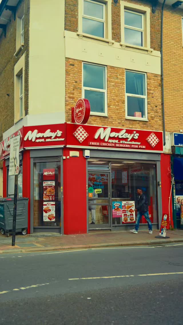🍗Bossman training in full swing. Progress is steady but we got work to do @doctor.denzel 😉
📍Lower Addiscombe
📹@boyandcamera_
#morleys #croydon #friedchicken