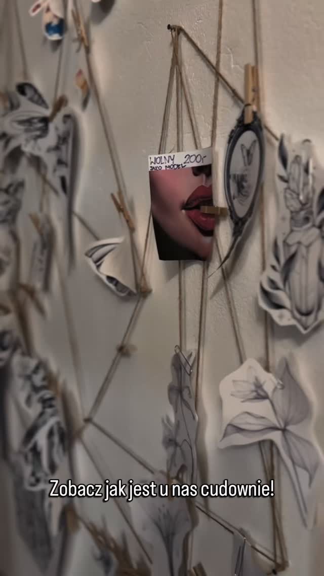 Chodź zobacz na żywo!
Cegły, drewno i piękne dodatki od @_deadly_blossom_ ✨