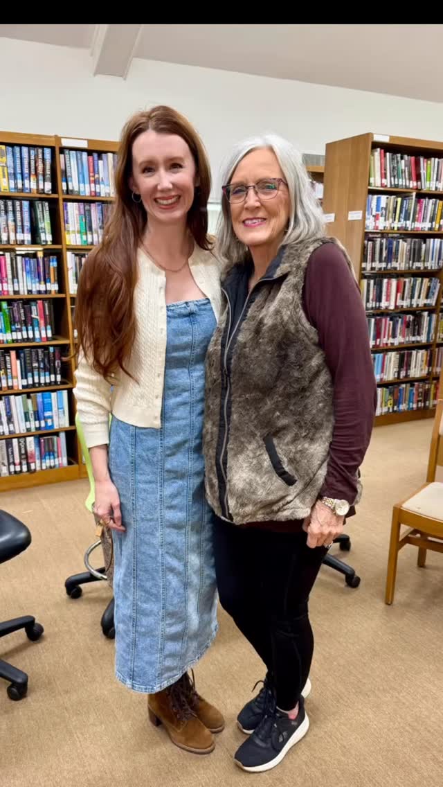 Thank you @jasperpubliclibrary for having me last night! I had a great time talking books with everyone in the book club and look forward to next time! #library #bookclub #authorsigning #authorappearance #booksigning