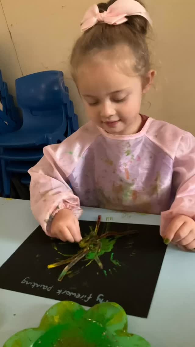 ๐Bonfire Night ๐
Weโve been having lots of fun celebrating bonfire night at Crowson Way.
We got creative with paint and glitter to make our firework pictures, we then made out own firework wands using breadsticks, sprinkles and chocolate which we enjoyed in the garden with a yummy hot chocolate โ๏ธ ๐
#crowsonwaycarousel #understandingtheworld #eyfs #carouselnursery #deepingstjames #learningthroughexperience #marketdeeping #learningthroughexperience #bonfirenight #fireworks