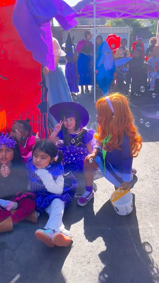 POV: your school goes ALL OUT for Halloween ๐๐โจ
#TeachPrepElementary #CostumeParade #HalloweenVibes #SchoolSpirit #SpookySeason #ElementaryLife #POV #TrendingTikTok