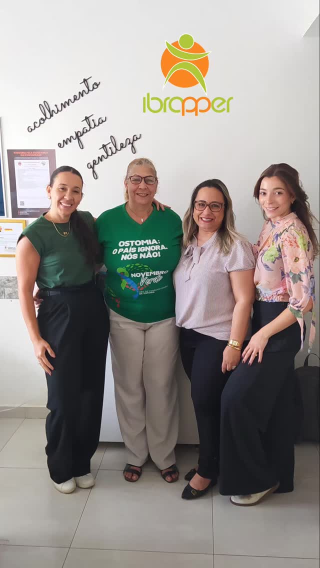 ✨ Gratidão pelo cuidado e dedicação! ✨
Hoje o IBRAPPER recebeu com alegria a equipe da @Americana Hospitalar, representada pelas enfermeiras Jéssica Forti, Josemeyre Pessoa e Iris Bardó.
Nosso sincero agradecimento pelo atendimento exemplar, carinho e atenção prestados aos ostomizados que acompanhamos diariamente. Profissionais como vocês fazem toda a diferença na vida de quem mais precisa! 💚
🤝 IBRAPPER e Americana Hospitalar — juntos pelo bem-estar e pela qualidade de vida dos ostomizados!