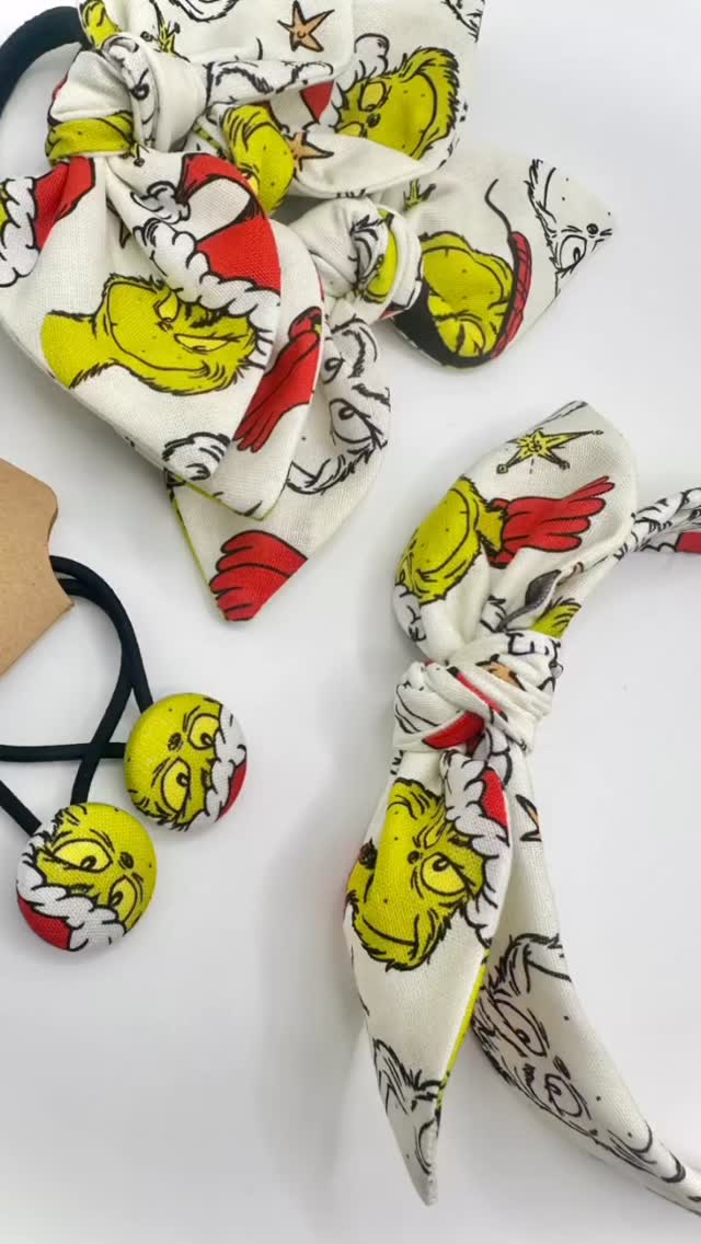 The Christmas Shop is LIVE! 🤩🙌🏻
I always do an early bird code! If you’d like a 15% off code, pop a comment below and I’ll send one to you.
#christmas #christmasgiftideas #christmasiscoming #handmade #hairbands #bows #bow #headband #bobble #scrunchie #bib #lanyard #bunting #littledotsbows #smallbusiness #hairaccessories