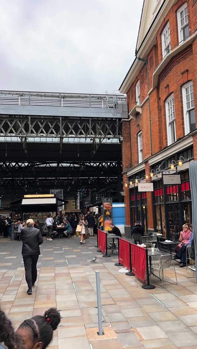 A quick trip through Spitalfields → straight to Mamma’s Goodies
Where good vibes (and even better panini) wait for you
#MammasGoodies #SpitalfieldsMarket #ItalianEats #CoffeeAndPanini