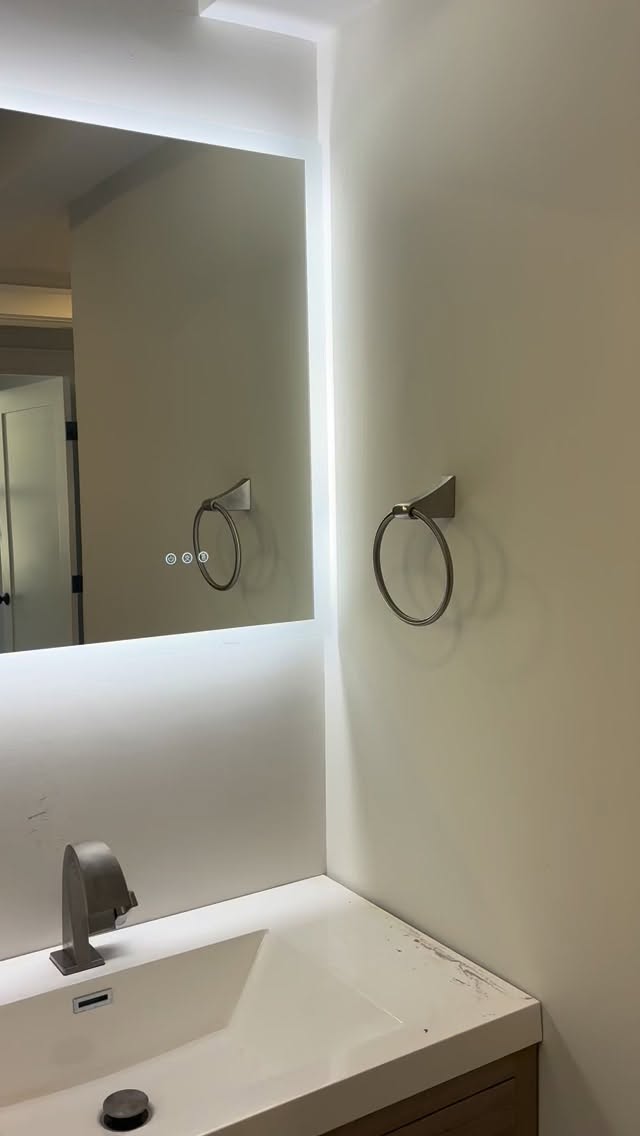 ✨Contemporary Condos For Sale✨
📍 421 High Street, Medford MA
1 and 2 bedroom new construction condos with stylish LED back mirrors, unique tile colors, sleek kitchen designs, and private decks!
OPEN HOUSES
🗓️ Sat, Nov 8, 12-2
🗓️ Sun, Nov 9, 12-2
Or call to schedule your private tour TODAY!
📲 781.570.9007
.
.
.
.
#privatetour #luxurycondo #bathroom #bluetile #ledlighting #LEDmirror #condoforsale