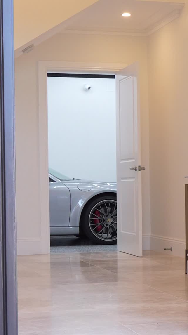 The dream man-cave!
Space for six cars with epoxy flooring and hexagonal LED ceiling lights for the ultimate dramatic effect.
==========
🔨 Wolf and Willow Projects: Home renovation and outdoor living specialists in the Byron Bay, Hinterland and Northern Rivers region.