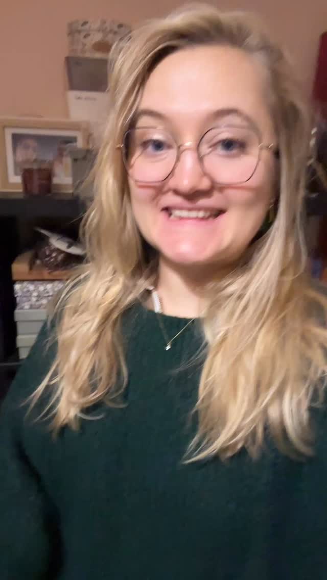 J’AI MONTÉ MA MICRO ENTREPRISE ! 🍾
Numéro SIRET reçu, à moi les marchés et la vente en ligne, un superbe accomplissement après des années de créations sans oser passer le cap ! 🤩 #fière
#creatriceartisanale #petiteentreprise #linogravure #creatricedebijoux #mariage #gravure #autoentrepreneuse #jeunecreatrice #bijoux #creatricedebijoux #bouclesdoreilles #illustration