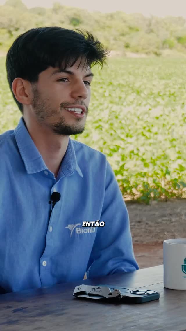 💡 A nova geração está mudando o jogo no agronegócio!
Com inovação, propósito e visão de futuro, a juventude tem sido a força que transforma negócios e renova o campo. 🌾✨
🎙️ Trecho do episódio “Juventude como fonte de transformação de negócios” do podcast Entre Safras, da Diamante Agrícola com @arturcosta29.
#EntreSafras #DiamanteAgrícola #PodcastRural #Agronegócio #JovensNoAgro #TransformaçãoNoCampo #SucessãoFamiliar #InovaçãoNoAgro