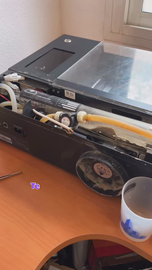 Os enseño un poco de todo lo que hay por detrás de un emprendimiento.
Cada vez que me toca hacer mantenimiento del material SUFRO, porque es terrorífico.
En el siguiente vídeo os cuento qué pasó a continuación, porque no estoy feliz 😅