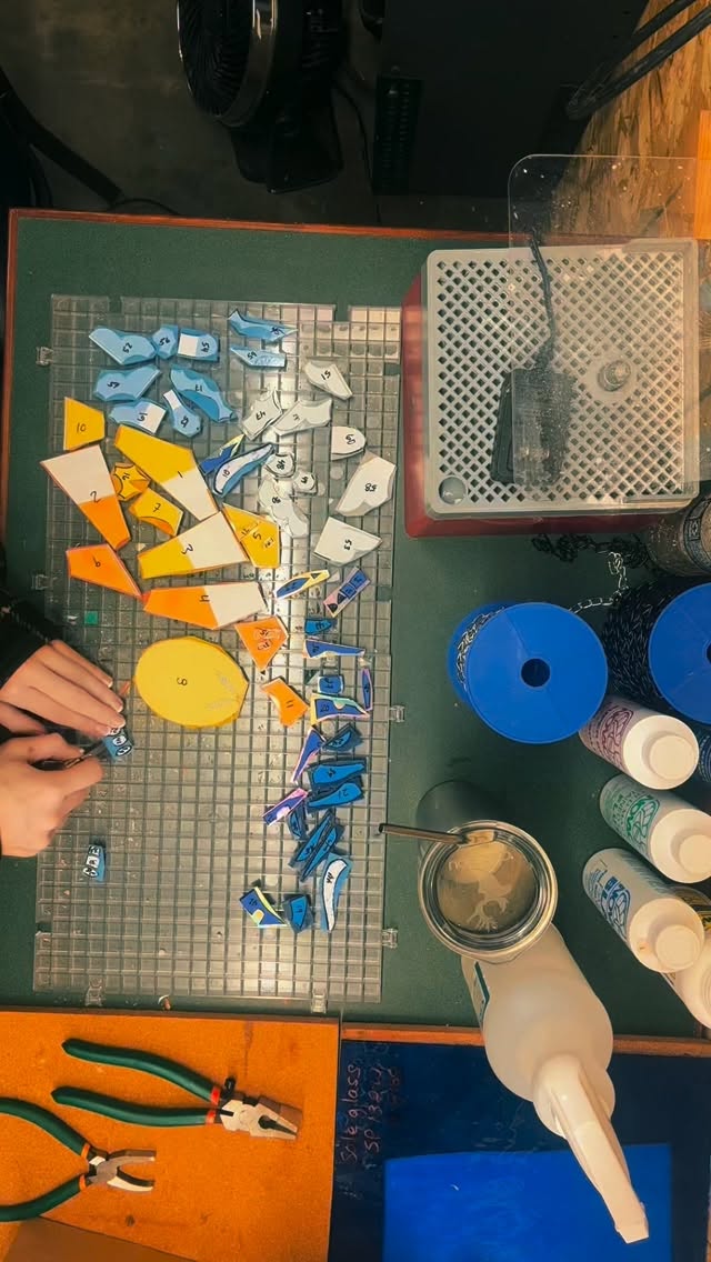 First commission, she isnt done yet, but here soonnn!🦋☀️☁️
.
.
.
.
#stainedglassart #butterflyart #stainedglass #stainedglassartist #nightlight #butterfly #michigan #artistsupportartists