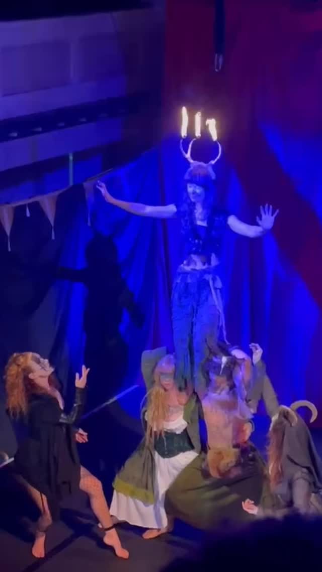 Samhain Ritual Cabaret
@silver_wheel_circus
We are so grateful for everyone who came to celebrate this wonderful time of year.
See you again at the next one! 🧡
#cabaret #circus #devon