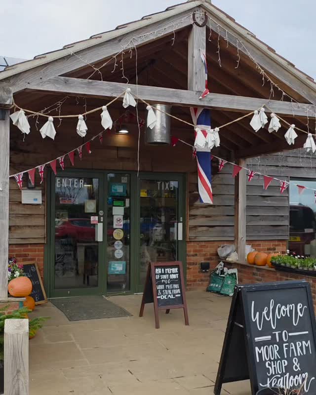 Did you catch our big news yesterday? ๐
Weโre now proudly stocked inside Moor Farm, Newborough, bringing our pasture-raised chicken to their brilliant farm shop! ๐
Take a peek in the video for a glimpse of all the great local produce they offer ๐๐ฅฆ๐ง then head to the freezer section to find us ๐
Weโve stocked a variety of cuts - whole chickens, breasts, thighs & many more in a range of weights, all individually priced for ease.
Whether you're planning a Sunday roast or stocking up for the week, itโs now even easier to choose chicken thatโs raised right. Slown grown, high welfare, richer flavour- just how chicken should be.
What products will you be picking up first? ๐
#castorspastures #pasturedpoultry #pasturedchicken #organicfarming #supportlocalfarms #organicfarming #farmfresh #farminguk #findgoodfood