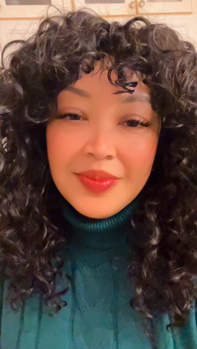 When anxiety gets the best of me, I usually pull away, hide in my cave, and I cook. Having your work adapted can be daunting, because the book has to become movie-shaped, and all I knew to expect was a day full of emotionsāI had no idea what the final product looked like or what made it past the cutting room floor.
I didnāt want a massive viewing party (someone had suggested renting out a theater, but the way my bank account is set upā¦), mostly because I donāt like a lot of attention, so my hosts let me do me, and just a couple of friends came through.
I had no intention of cooking initially, but I ended up needing an outlet for my nervous energy. Might as well throw together #collardgreengumbo since it kept crossing my feed. I actually cooked more than what was shown here. I forgot to capture the rest, but I also put together baked Brie with apricot preserves and toasted pecans. I think there was more, but I actually canāt remember. š
š©š¾āš³š #savvysheldonfeelsgoodashell #booktomovie #bookadaptation #movierelease
People ask me whether Iāll ever release a cookbook for all of the dishes mentioned in my books⦠would yāall really want something like that? š„š