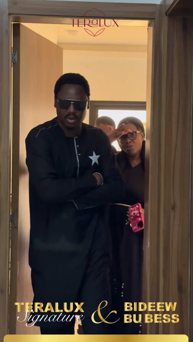 Préparation de la soirée Teralux Signature en partenariat avec @bideew_bou_bess , qui présenteront leur nouvel album lors d’une prestation live le samedi 15 novembre à Ngor Virage.
#Teralux #Musique #Soirée