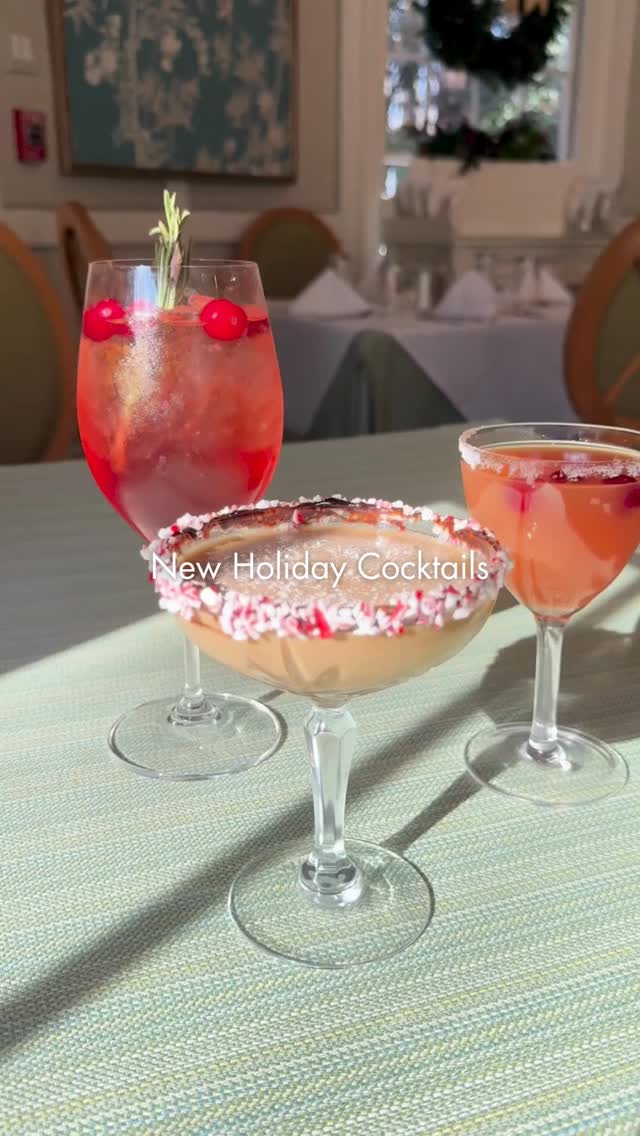 Our new holiday cocktails are here! Feeling festive? Stop by and try one today! 🎄✨
🎅 Santa Baby: White Chocolate and Peppermint Espresso Martini with a Peppermint Candy Rim
❤️ Merry & Bright: Champagne, Gin, Cranberry, Hibiscus, Club Soda over Ice with Rosemary Sprig
🔔: Jingle Bell Pop: Champagne with Cranberry, Orange, and a White Sugar Rim