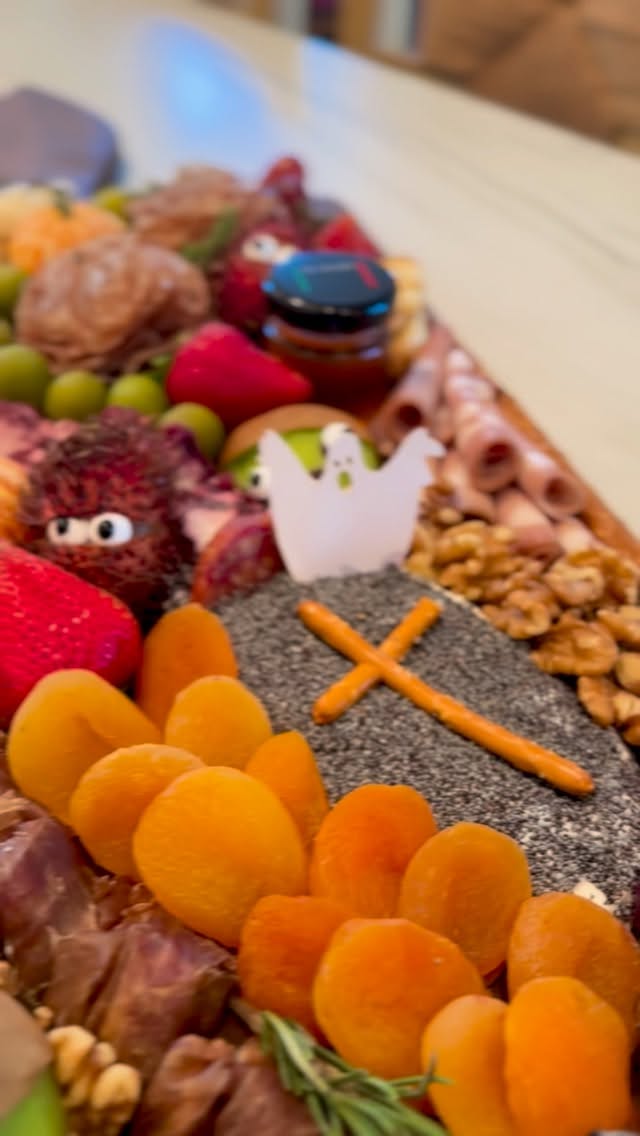 I inadvertently put an effect at the end of this reel that was a little unsettling which hopefully makes it even more appropriate for Halloween. 🎃
#mangiamo
#austincatering #atxcatering #catering #charcuterie #charcuterieboard #grazingplatters #grazingboard #grazingtable #grazing #graze #austincatering #austin #salume #italian #charcuterietable #formaggio #foodporn #grazingboxes #foodie #antipasto #antipasti #atx #atxfoodie #austincharcuterie #italianfood #grazingboards #atxfood #latavolatx