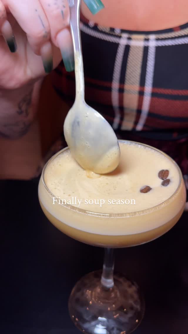 And luckily we have PLENTY 🍸😉
.
.
.
.
.
.
#SoupSeason #TheCarveryLB #LongBeachEats #DTLBFoodie #HotCupOfHealing