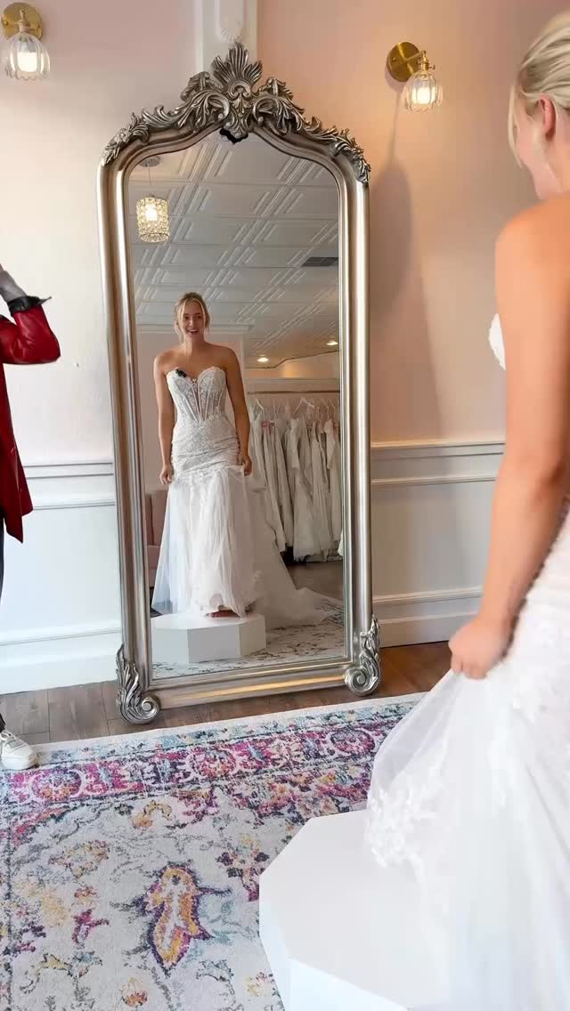 Bridal stylists- they’re just like you! 🥰
When you try on Benje by Maggie Sottero and realize… body is TEA 😍💅
Yeah, we get it. Instant love. 💖
#ivoryrosebride #ivoryrosebridalboutique #maggiesottero #wibride #WeddingDressShopping #weddingdress #wisconsinbride #2026bride #2027bride #bridalboutique #maggiesotterobride