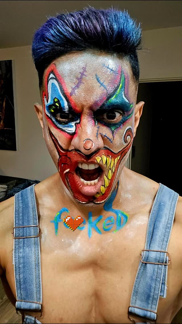 Happy Halloween everyone! 🦇🎃😊👻 @spaceboy_99 looking amazing 😍