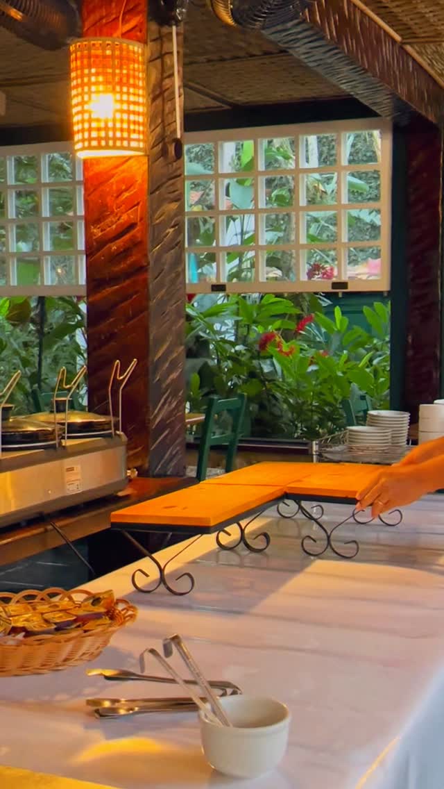 Manhãs que começam com calma, sabor e o sol iluminando o jardim do Príncipe.
⸻
Mornings that begin with calm, flavor, and the sun lighting up the Prince’s garden.
#PousadadoPrincipe #SuacasaemParaty #CafédaManhã #ExperiênciaPríncipe #Paraty