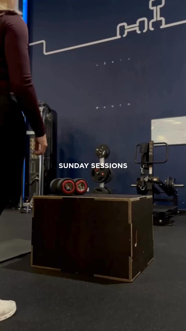 Saturday + Sunday training: you either do or you donāt
Iāve fallen victim of thinking weekends were for anything but the gym; a time to rest and enjoy.āIāll start again Mondayā āI have such a busy weekendā, you name it
Then my training ramped up - and I continued to try and āsave my weekendsā
Energy levels: all over the place. Workdays felt rushed & progress slowed
Now I know how to train smart, but being blind to 48 hours of the week was stupid in my circumstances
Use your weekend to:
ā”ļøEvenly spread rest days.
No more 4-day training streak followed by 3 days of doing nothing. My body recovered better, my sessions improved.
ā”ļøMore time.
No rushing in between meetings, school runs, or commutes. Sessions felt intentional, not squeezed in.
ā”ļøBetter balance.
Weekends usually meant eating out, drinks, social plans + more calories.
Training allowed more movement, better energy, and fewer āIāll fix it Mondayā downfalls
And one more thing no one tells you:
ā”ļøYou build momentum.
The feeling of starting the week already on the front foot, 1 day ahead is UNMATCHED
You donāt need to ābe perfect MondayāFridayā and write off the weekend.
You need a routine that supports your life ā not one that falls apart every time Saturday arrives.
Start making choices that make your life easier ā not harder.
Drop me a DM if you read this and feel like youāre not training smart - and letās fix it
