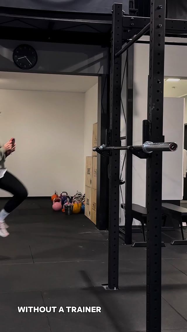 Naa, brauchst du auch manchmal einen Tritt in den 🍑🔥 ? 😮💨
.
.
.
#coaching #fitness #fitmum #mobility #fitmums #womensworkout #mumsworkout #postpartal #fun #friends