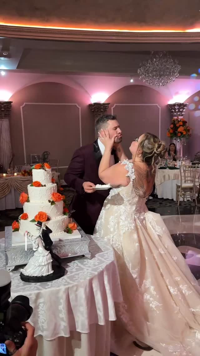 Ashley & James’ Halloween wedding at the Grand Marquis was a celebration like no other! The dance floor was packed with the best dressed guests and MC Alex & our LED robot kept the celebration glowing all night long. 🕸️🎶
#dontmissabeat #dontmissabeatevents #dmab #halloweenwedding #halloweenthemedwedding #grandmarquis #njwedding #njbride #2025wedding #2026wedding #2027wedding #njweddingdj #njweddingentertainment #ledrobot #weddingplanning #njweddingplanning