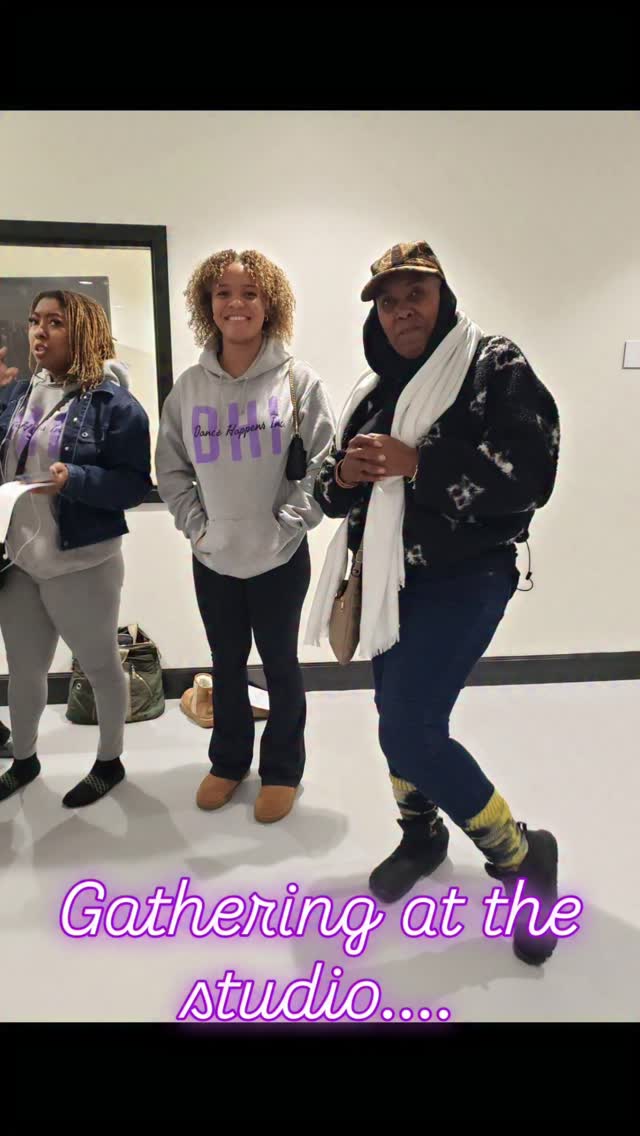 Gathering at Dance Happens studio... Looking forward to teaching.
Thank you to the Dance Happens teachers and parents for your continued support and patience during our transition into our new chapter.
@laaaydancer
@lookamartian
@lovespieces1
#makingdancehappen
#makegoovehappen @dancehappens & Spread the LOVE 💜
#DHI4L
#baltimore
#dance