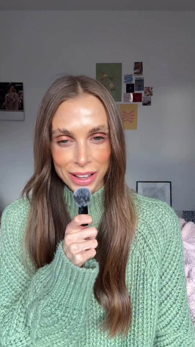 Real confidence isn’t about being the loudest in the room, it’s about being at peace with who you are from the inside out.
Confidence is how you feel about yourself, not how you look.
What you own, or how much you earn.
That’s a front and performance.
Real confidence doesn’t need an announcement.
I grew up always told I was quiet / shy - that I lacked confidence
As a result, I made this my entire identity
I never thought it would be possible for me to be or feel confident. I always thought that was reserved to others.
All this did was have me shy away even more.
To stay quiet and keep my opinions to myself.
Allow others to take the lead.
But what kind of life is living in the shadows of others?
One day I realised that I deserve to take up space too!
I started to gain the kind of confidence that wasn’t about faking it until I ‘made’ it, but confidence that came from stepping out of my comfort zone little by little.
And this is what I hep all the women I have the pleasure of working with achieve. Building sustainable confidence from within. To help them do things and achieve things they once never thought possible.
Believe me when I say, you can do anything you set your mind to.
Never did I think I’d share my story on stages, at festivals, in magazines or on podcasts.
Never did I think I’d be able to stay my own business.
Never did I think I’d host women’s circles.
But I did and I am - let me be living proof that you too can become confident in your own way 💗
I have one space available for my 12 week, signature programme The Empowered Woman - if you’re ready to reclaim your power, your voice, step into confidence and ow who you are, send me a DM and let’s do it! 💗🙌🏻🫶🏻
.
.
.
#selfconfidence #confidencecoachingforwomen #gainingconfidence #confidencetips #mindsetcoach #healingjourney #empowermentcoach #holistichealing #visibilitychallenge #becomingmybestself #innerpeace #innerwork